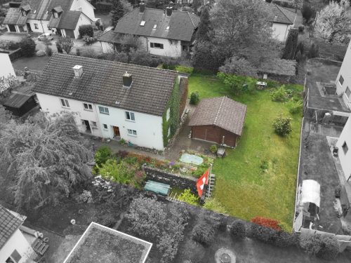 HausDrohneaufnahme_sw