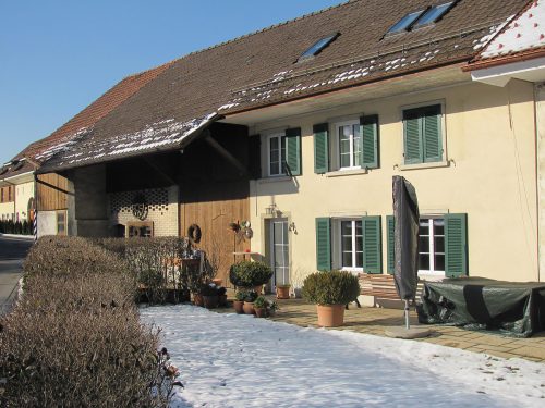 Oberflachs-Aussenansicht-Strasse-Veltheim-3